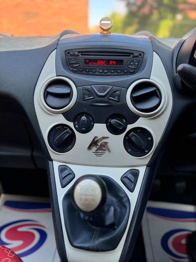 FORD KA