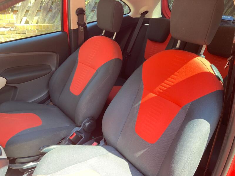 FORD KA