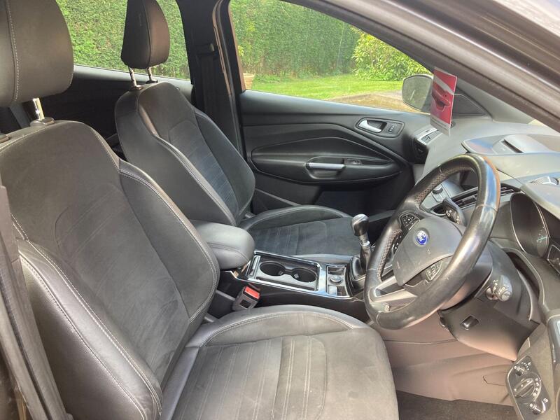 FORD KUGA