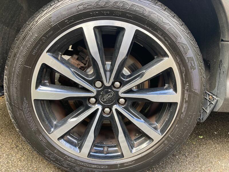 FORD KUGA