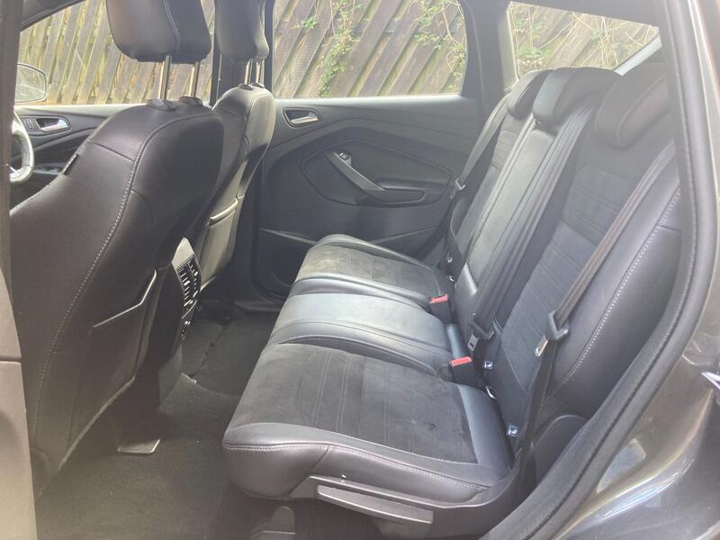 FORD KUGA