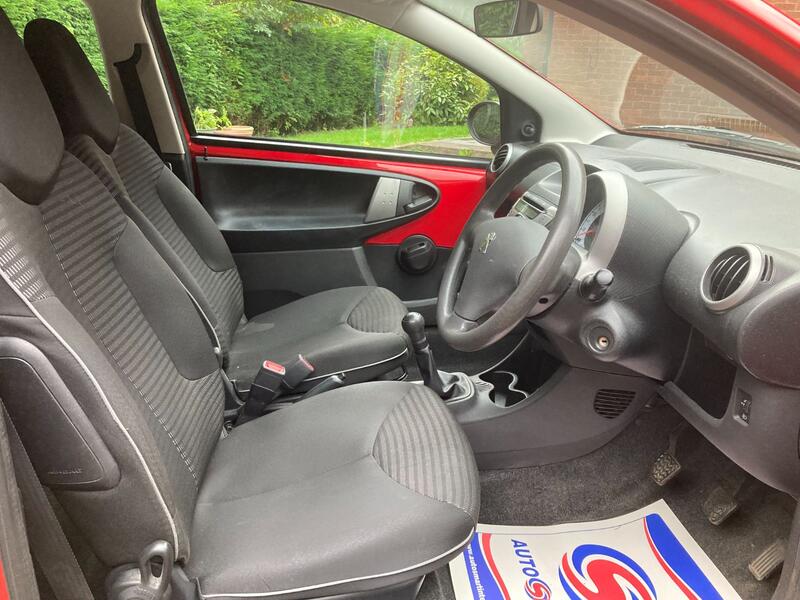 PEUGEOT 107