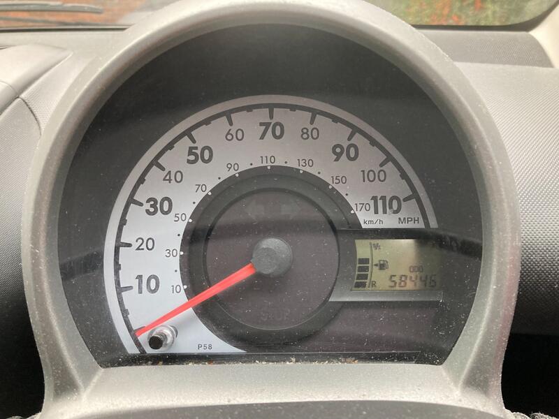 PEUGEOT 107