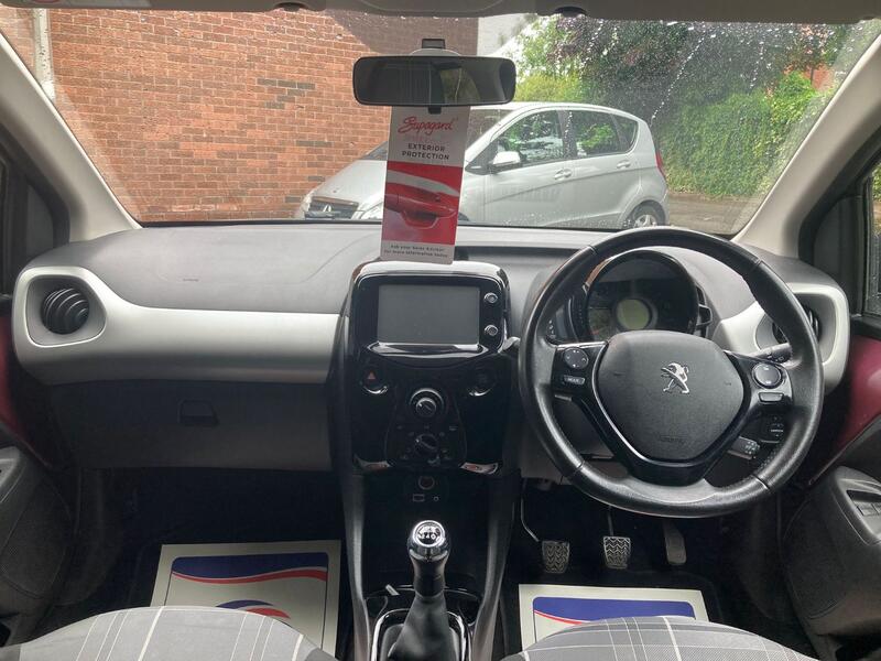 PEUGEOT 108